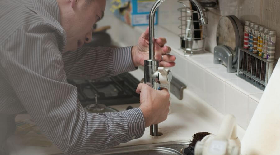 Local tankless water heater installation in Thompson, OH